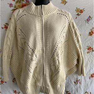 Simply Noelle Cream Colored Cream Cable Knit Poncho Sz L Zipper Accent Boho